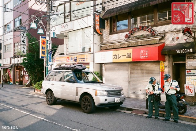 Parking in Japan 00 - attendants