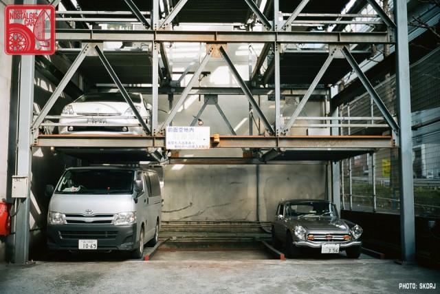 Parking in Japan 03 Stacking Lot - Honda S800