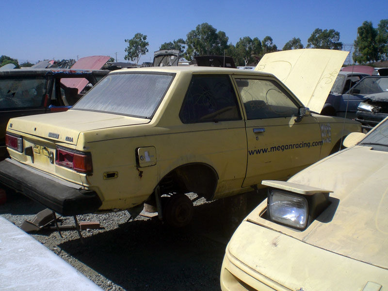 JNC Junkyard Crawl - Japanese Nostalgic Car