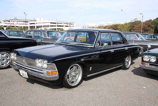mooneyes-crown-picnic-toyota-s50-sedan-1.jpg