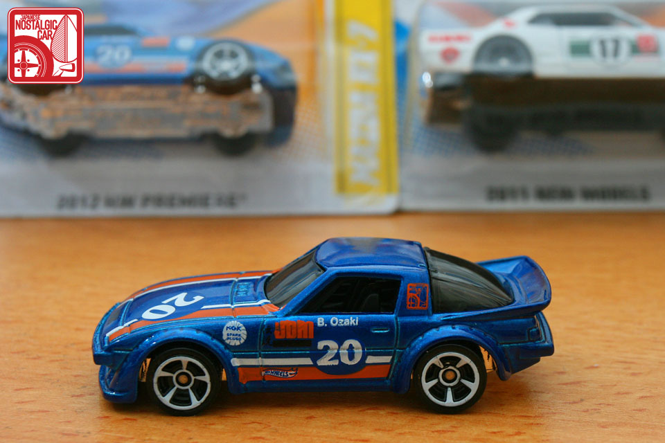 Hot_Wheels_Mazda_RX7_Blue-03.jpg