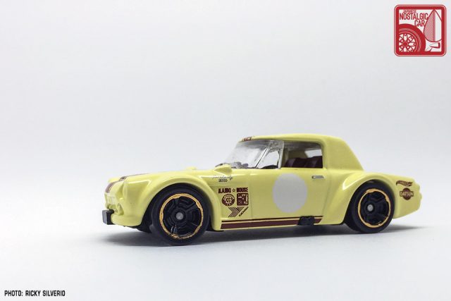 datsun fairlady 2000 hot wheels