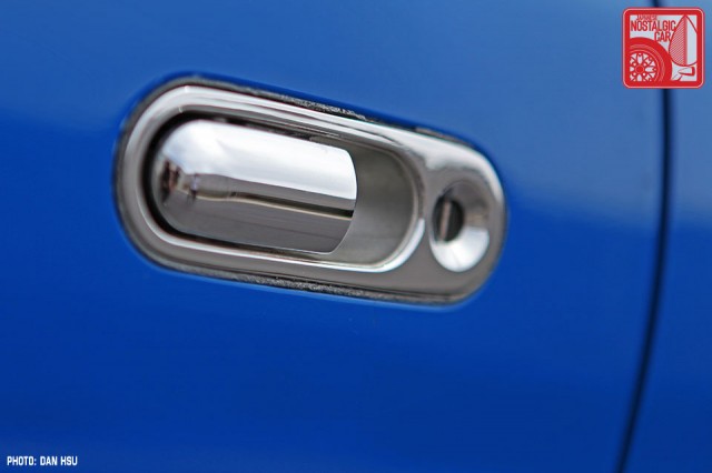 45-6450_Mazda MX5 Miata_Chicago Auto Show blue 09