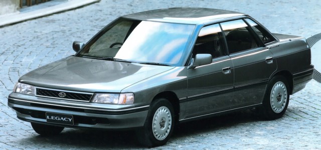Subaru Legacy sedan 01