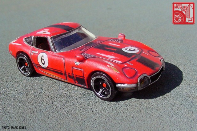 Hot Wheels Toyota 2000GT patina 02