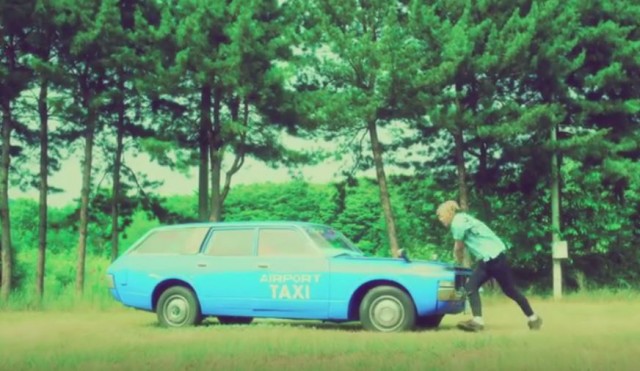 Toyota Crown wagon - Big Bang Sober video 01