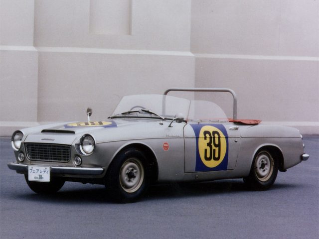 datsun-fairlady-roadster-1963-japan-gp