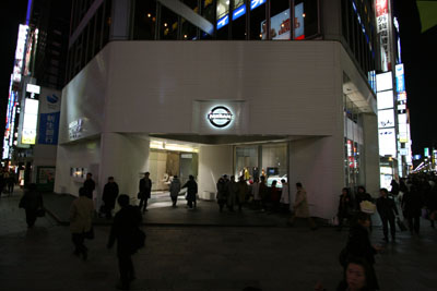 nissan-ginza-showroom023.jpg