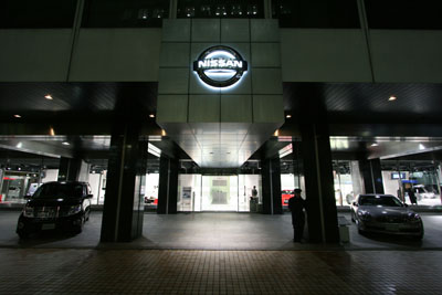 nissan-ginza-showroom031.jpg