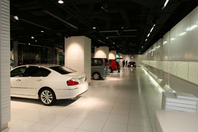 nissan-ginza-showroom052.jpg