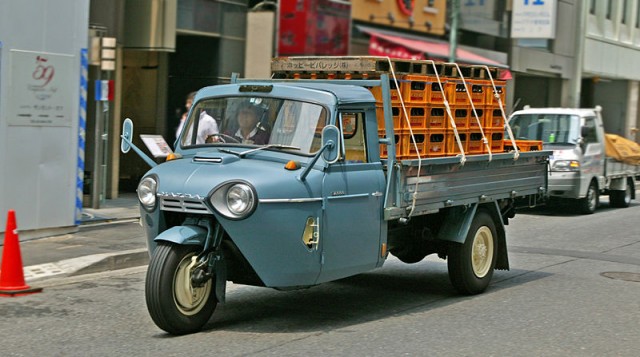 mazda_t2000