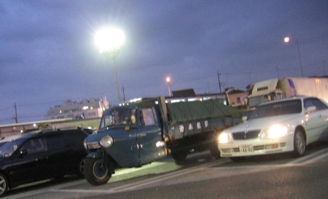 mazda_t2000_crown