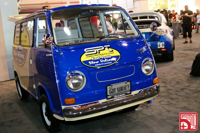sema2009_027_subaru_sambar_360_van