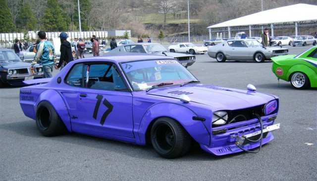 Nissan Skyline KGC10 bosozoku purple