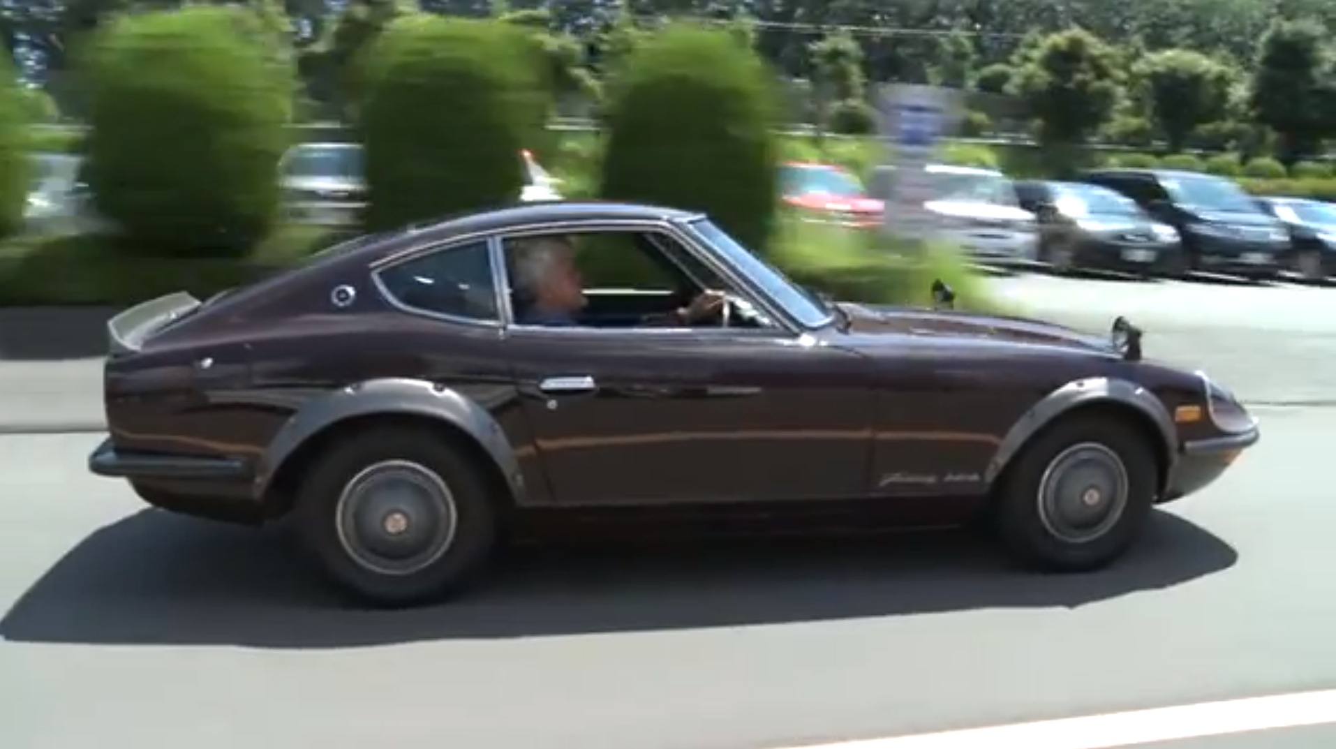 Jay Leno tours the Nissan Zama Warehouse, gets dirt on potential S30