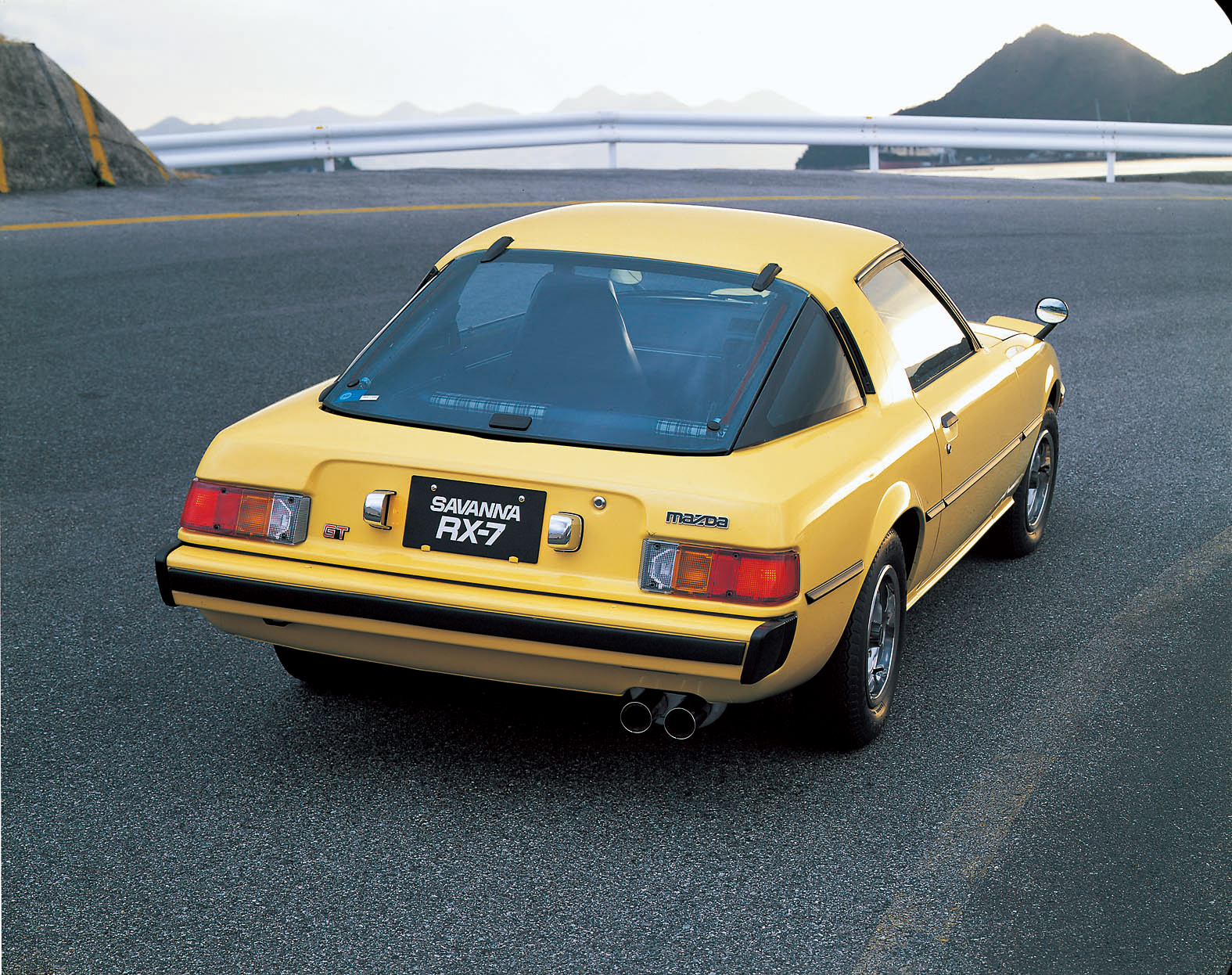 Японцы авто Мазда rx7