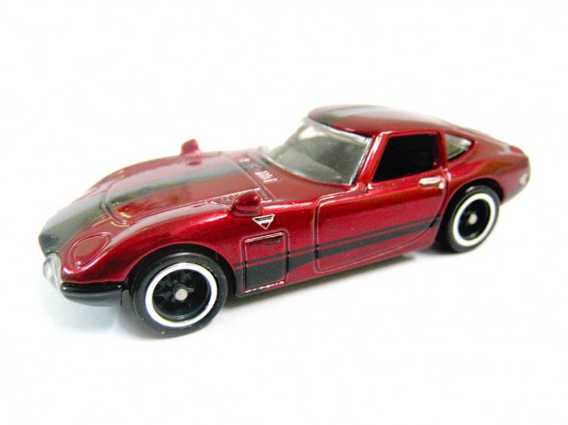 Hot Wheels 2013 Toyota 2000GT Super Treasure Hunt 01