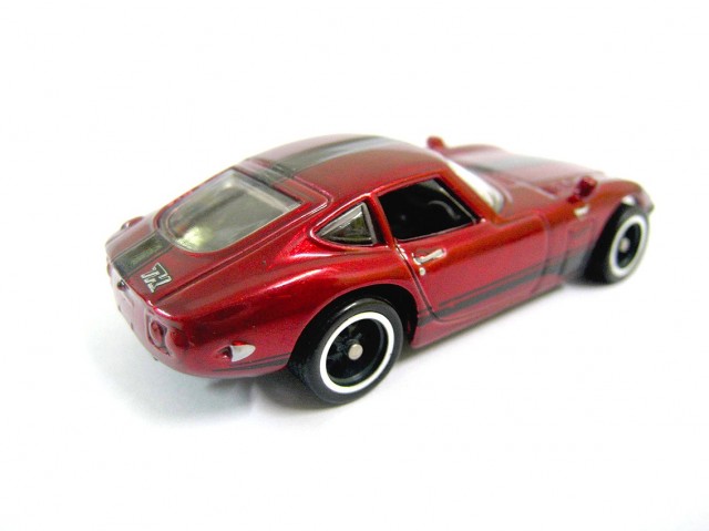 Hot Wheels 2013 Toyota 2000GT Super Treasure Hunt 02