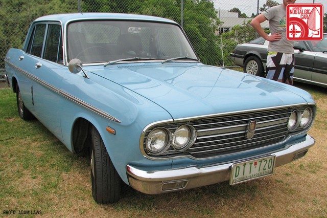 1213_Toyota-Crown-S40