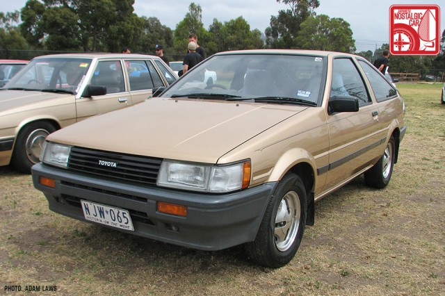 1306_Toyota-Corolla-Levin-AE86