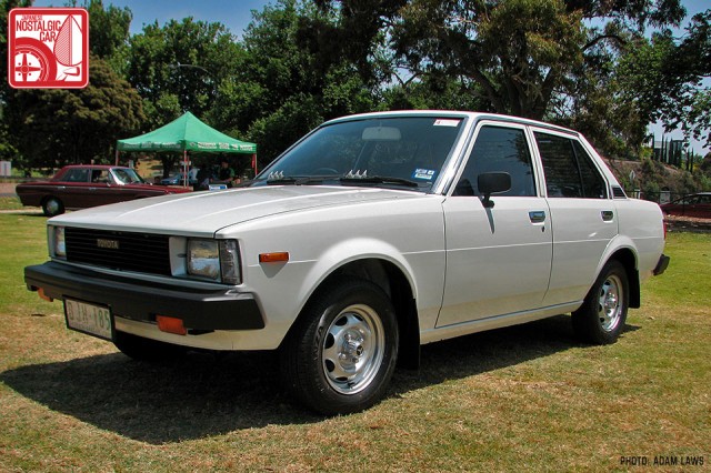 1416_Toyota-Corolla-E70