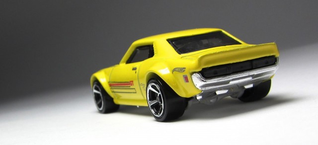 Hot Wheels 2013 1970 Toyota Celica yellow 03