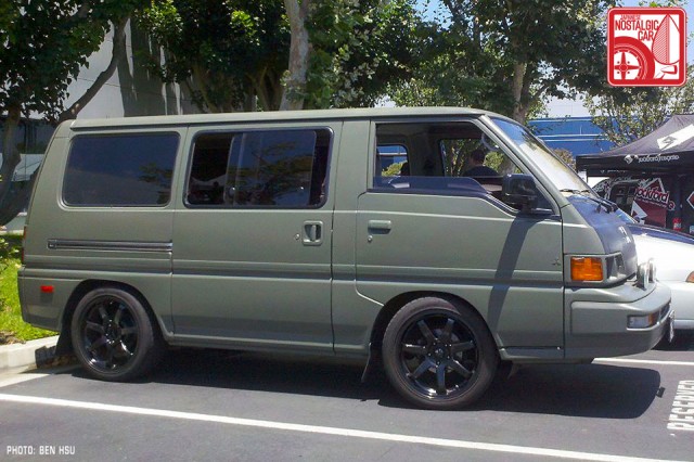 121756_Mitsubishi-Delica Van