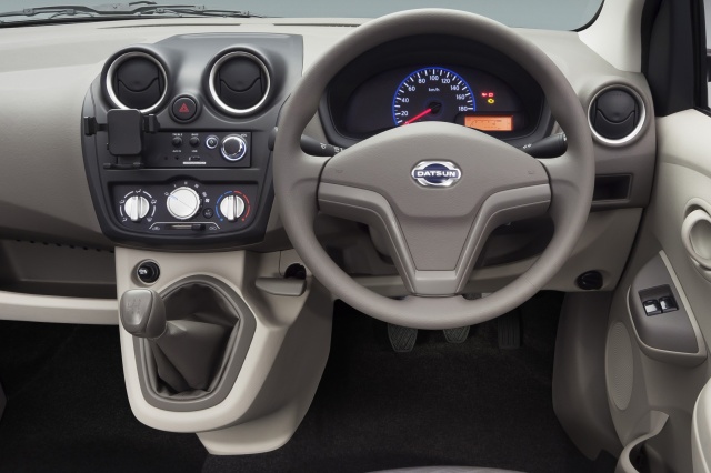 2014 Datsun Go 11