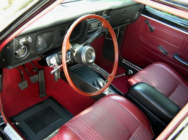 1971 Datsun 510 black red int