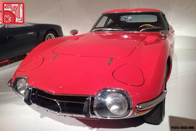 1967 Toyota 2000GT Solar Red 01