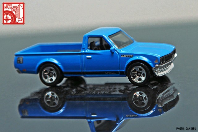 01_HotWheelsDatsun620_blue