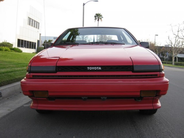 1987 Toyota Corolla GTS AE86 02