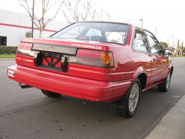 1987 Toyota Corolla GTS AE86 03