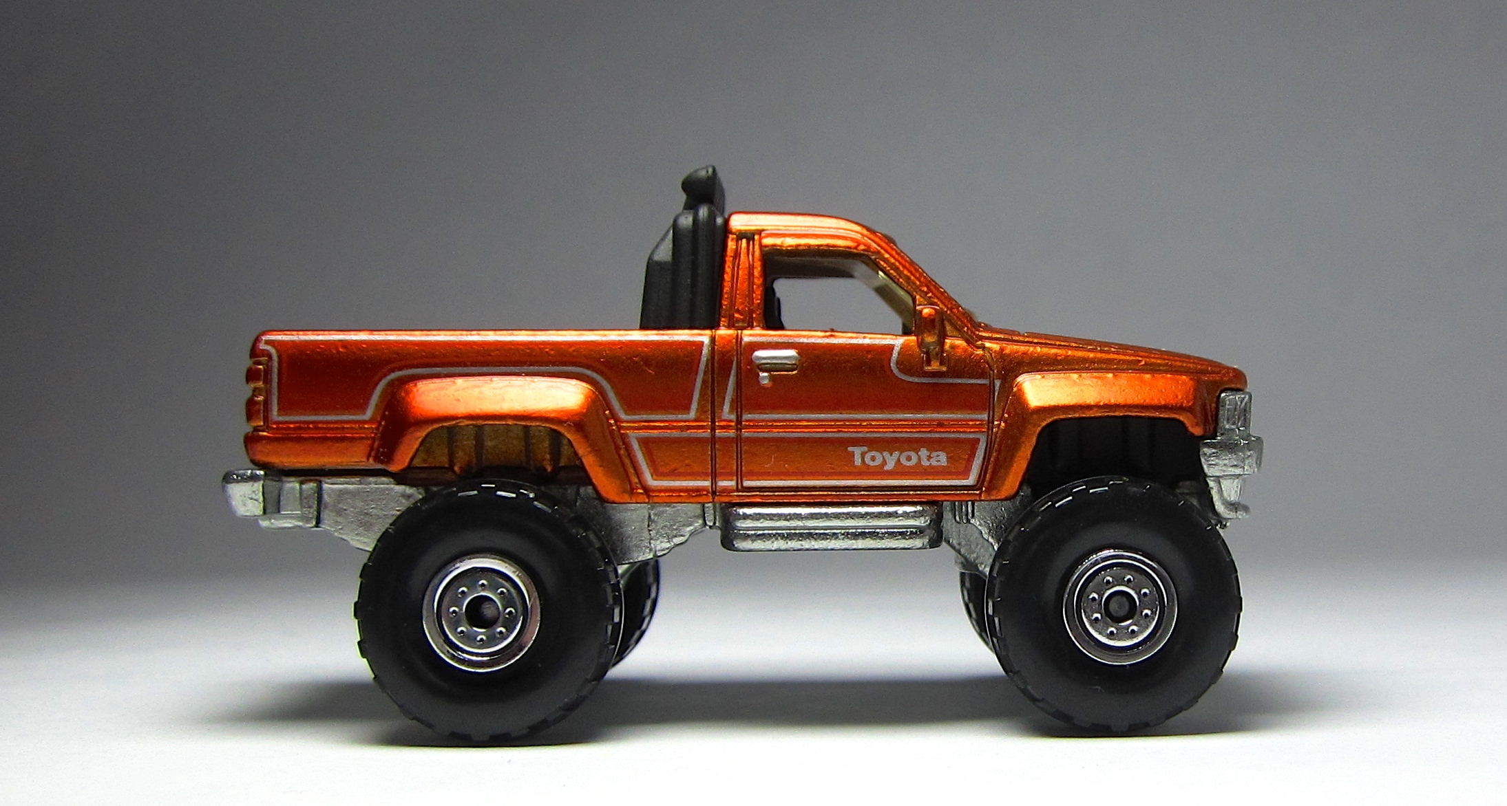 87 toyota pickup hot wheels