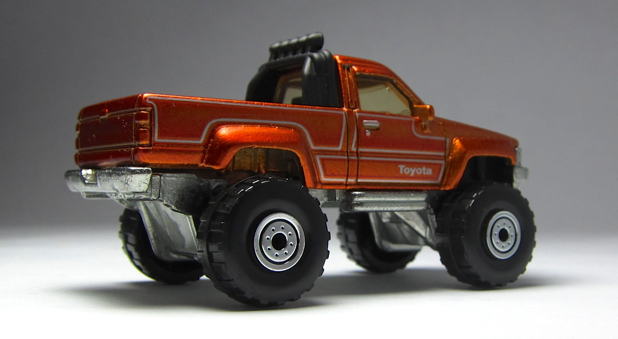 hot wheels 1987 toyota pickup truck