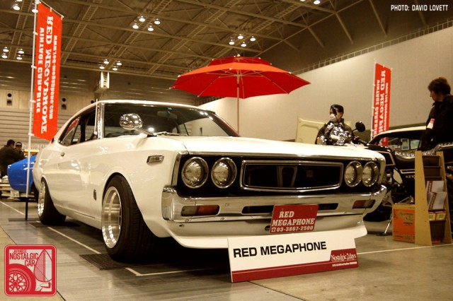 389-DL0683_Red Megaphone Nissan Laurel C130