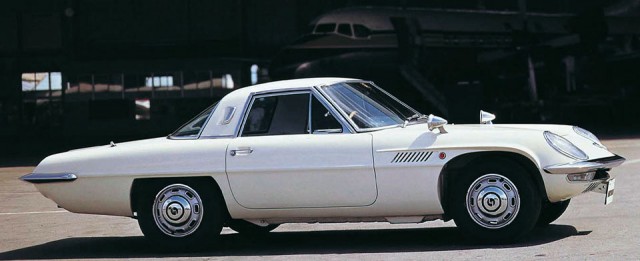 Mazda Cosmo Sport 01