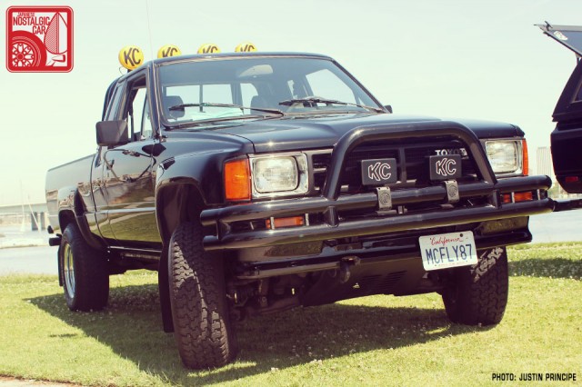 366-JP4479_ToyotaHilux-BackToTheFuture