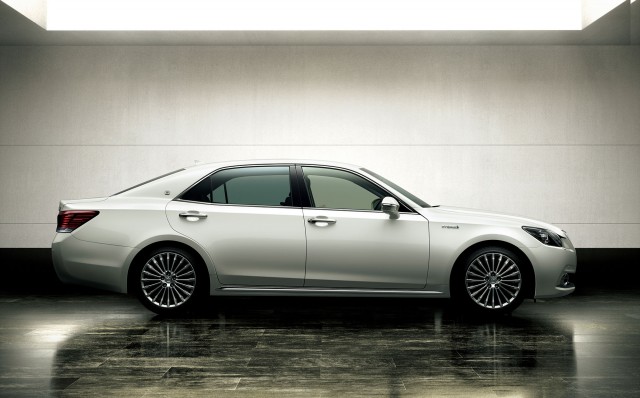 Toyota Crown S210