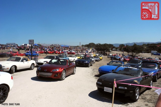 029DY_Mazda MX5 Miata rolling in