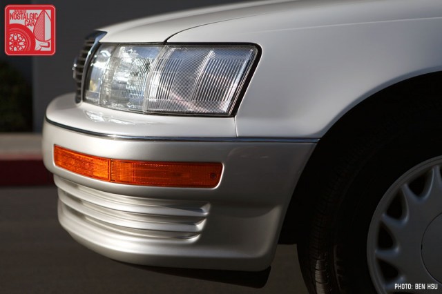 032_LexusLS400