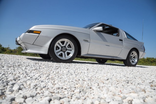1986 Mitsubishi Starion 02