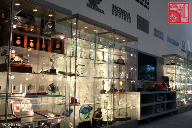 017-4065_AmericanHondaCollection-TrophyCase