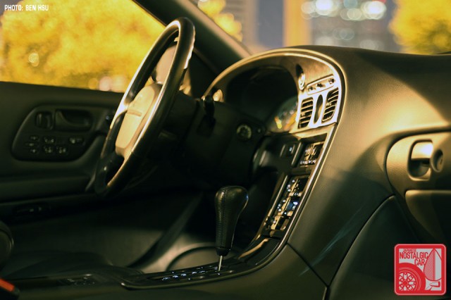 46-9409_InfinitiQ45-G50_console