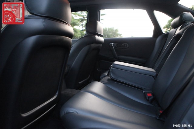 47-9281_InfinitiQ45-G50_rearseat