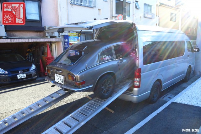 004-2612s_Honda S800 in Toyota Hiace
