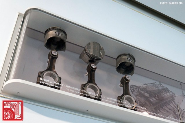 13_Nissan S20 pistons