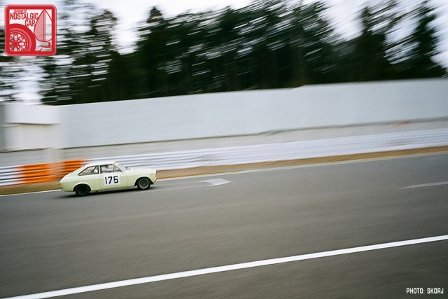 36-Sk426_Nissan Sunny B10