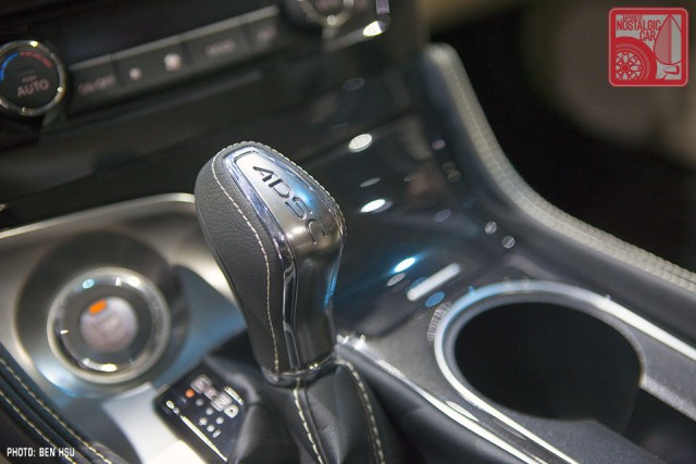 2016 Nissan Maxima 4DSC shifter