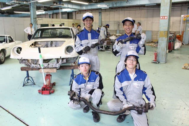 Mazda Cosmo Sport high school restoration 03